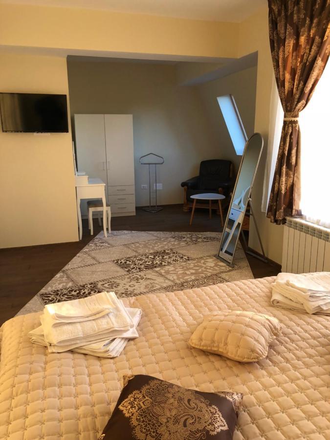 Aleria de piatra Aparthotel Piatra Neamţ Exterior foto