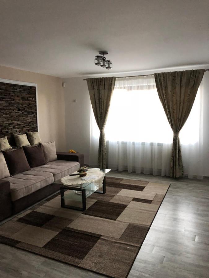 Aleria de piatra Aparthotel Piatra Neamţ Exterior foto